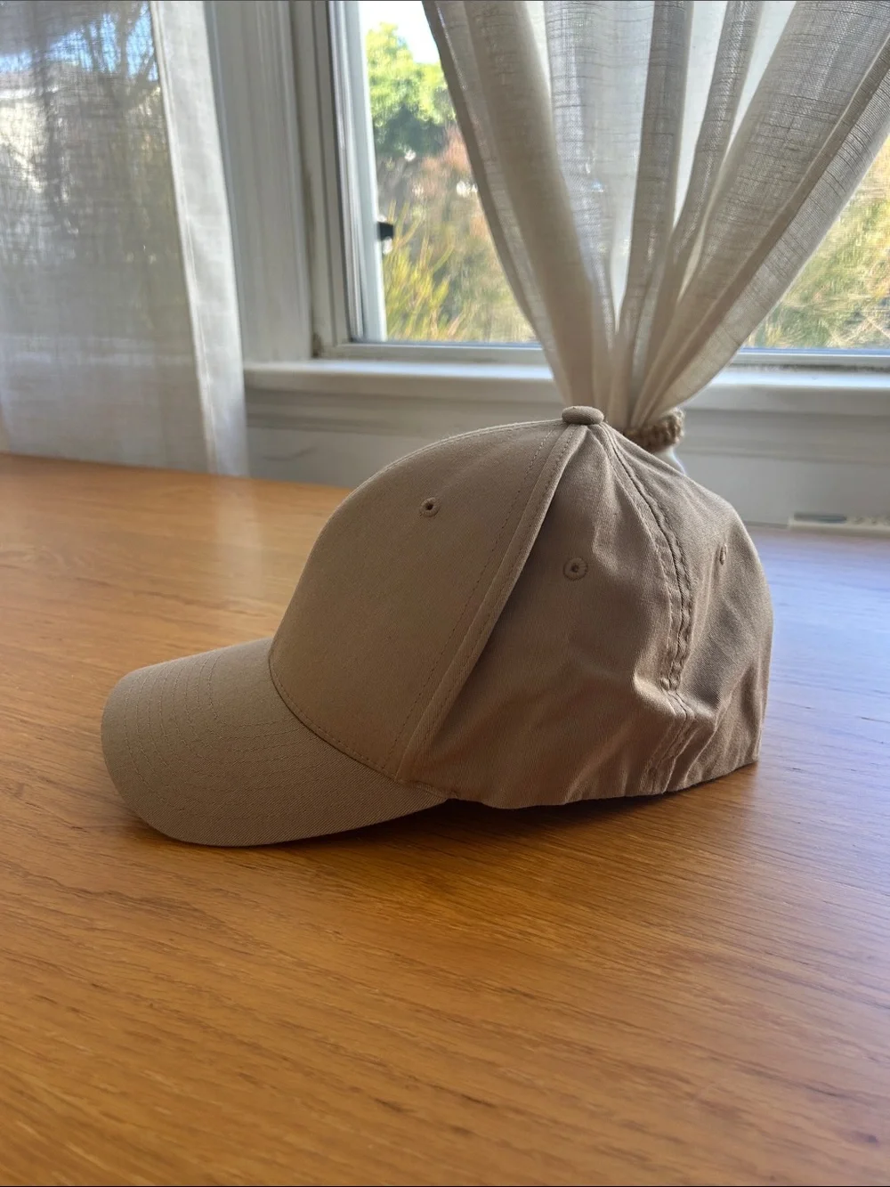 NWOT Flexfit Hat. Size L/XL.